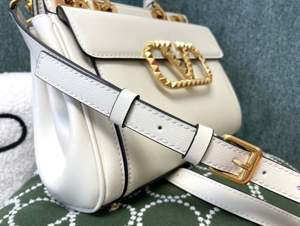 【日本未発売】【ヴァレンティノ ハンドバッグ コピー】ROCKSTUD ALCOVE Vul31375 - 画像 (6)