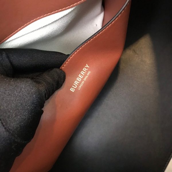 世界中で大人気♪バーバリー トートバッグ 偽物 ロゴ コットン キャンバス Ban47096 - 画像 (8)