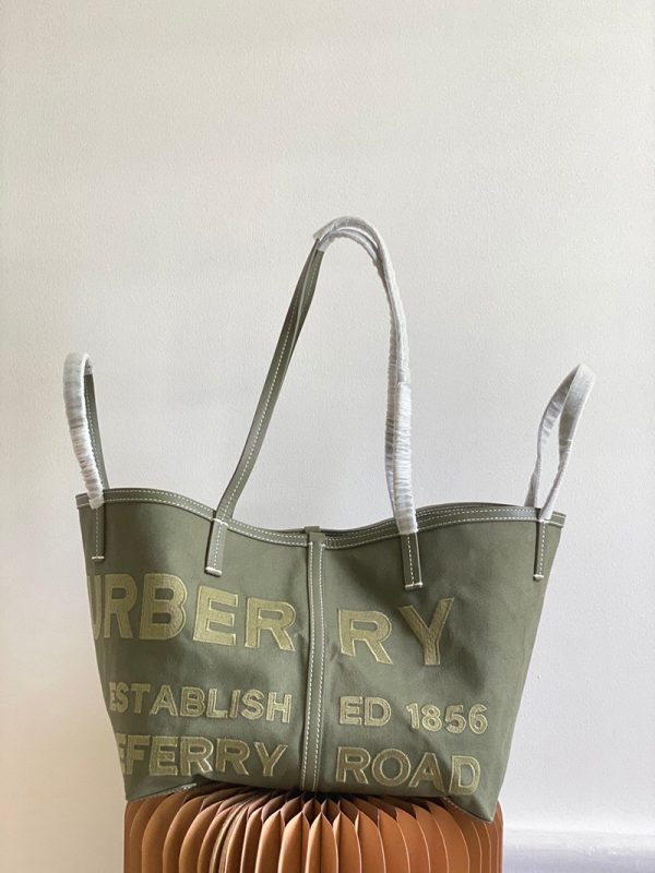 秋冬新作【バーバリー トートバッグ 偽物】ミディアム　チェックキャンバス ビーチ Bag94860 - 画像 (9)