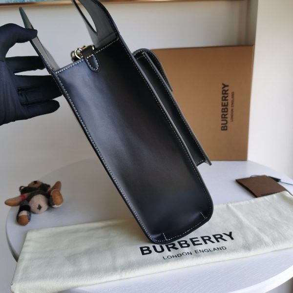 人気急上昇バーバリー ショルダーバッグ 偽物 ミニ ツートン キャンバス＆レザー ポケットバッグ Baz55041 - 画像 (3)