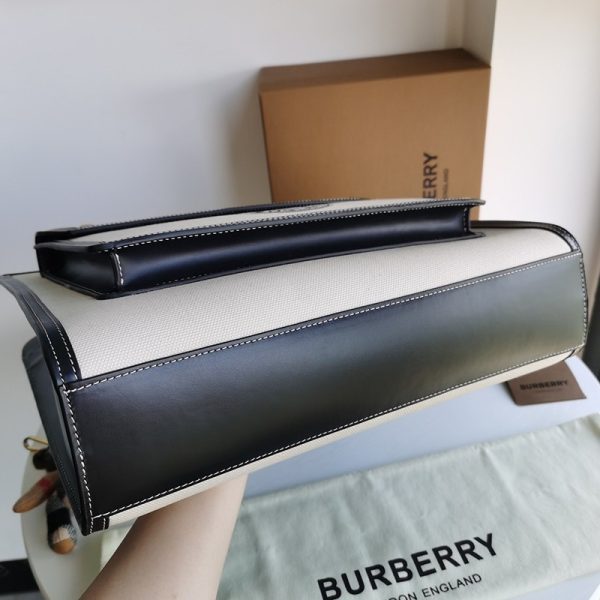人気急上昇バーバリー ショルダーバッグ 偽物 ミニ ツートン キャンバス＆レザー ポケットバッグ Baz55041 - 画像 (6)