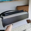 春もの新作バーバリー ショルダーバッグ コピー ミニ ツートン キャンバス＆レザー ポケットバッグ Bal68896 - 画像 (4)