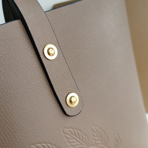 21-22AWバーバリー トートバッグ スーパーコピー SM TOTE Baq21819 - 画像 (4)