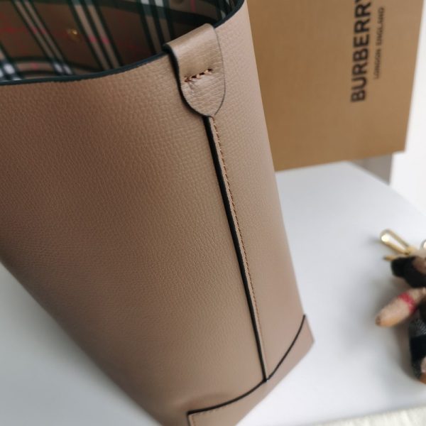 21-22AWバーバリー トートバッグ スーパーコピー SM TOTE Baq21819 - 画像 (6)