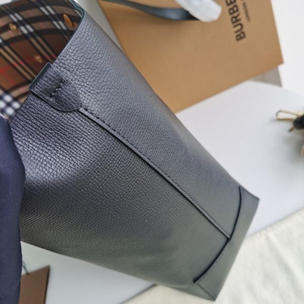 目を惹くカラー バーバリー トートバッグ スーパーコピー SM TOTE Bak78743 - 画像 (7)