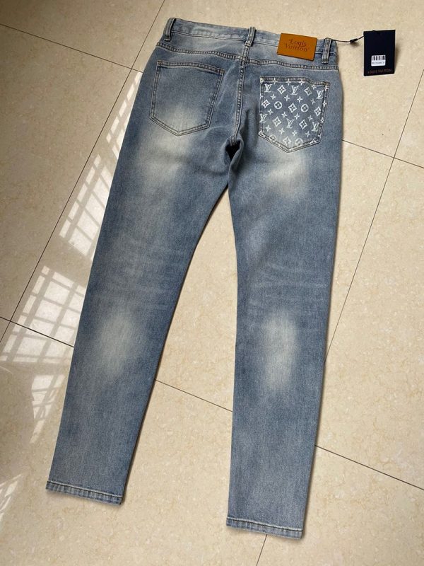 【日本未発売】ルイヴィトン デニムパンツ 偽物 モノグラムパッチワーク vun42414 - 画像 (3)