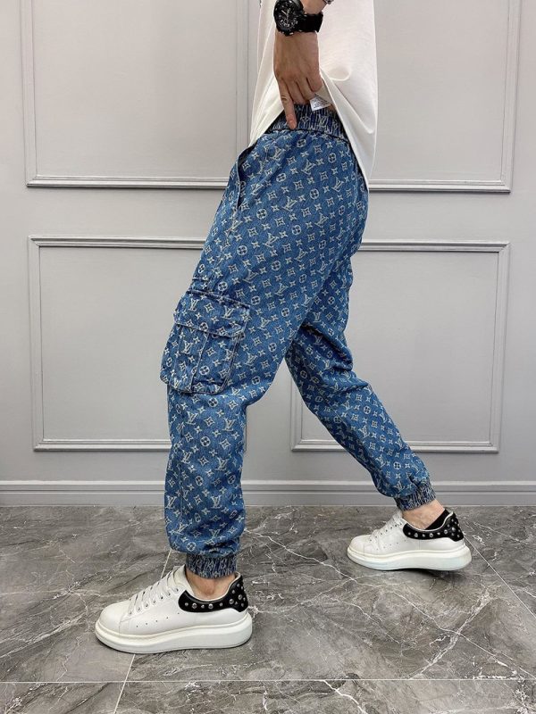 超話題!ルイヴィトン デニムパンツ 偽物 モノグラムパッチワーク vuk09402 - 画像 (3)