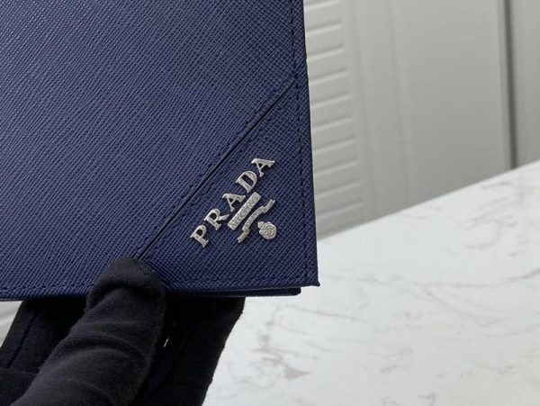 21-22AW ギフトに最適♪ プラダ レザー折りたたみ財布 pux37718 - 画像 (2)