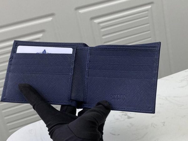 21-22AW ギフトに最適♪ プラダ レザー折りたたみ財布 pux37718 - 画像 (6)
