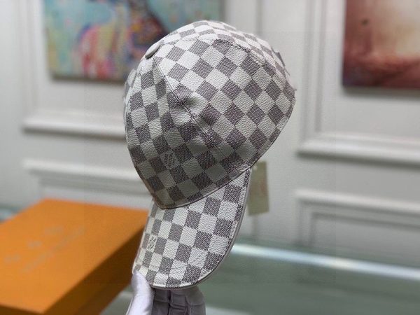 目を惹くカラー​ ルイヴィトン キャップ  コピー☆人気☆ダミエアズール M77447 - 画像 (3)