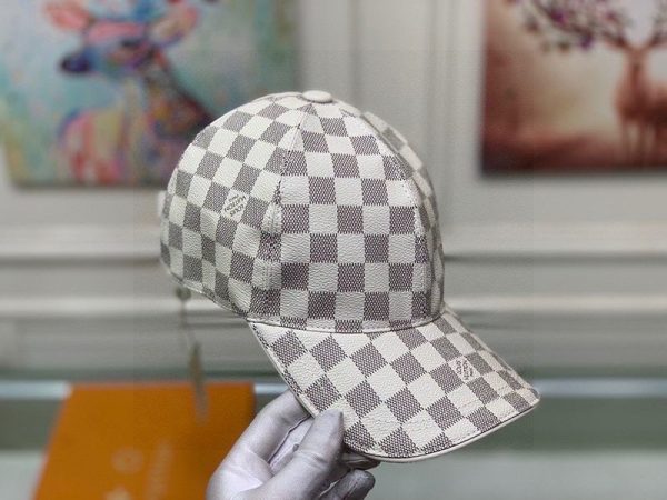 目を惹くカラー​ ルイヴィトン キャップ  コピー☆人気☆ダミエアズール M77447 - 画像 (4)
