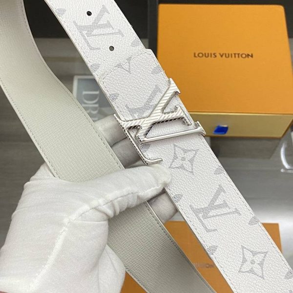 秋冬新作ルイヴィトン ベルト コピー サンチュール・LVイニシャル 40MM リバーシブル vui25355 - 画像 (4)