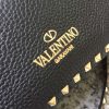 セール新作★ヴァレンティノ トートバッグ 偽物★ カーフスキン ミディアム ロックスタッドバッグ Vuz12797 - 画像 (6)