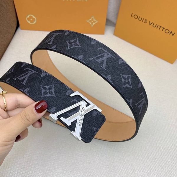 入手困難ルイヴィトン 偽物 サンチュール・LVイニシャル 40MM リバーシブル ベルト vul34660 - 画像 (4)
