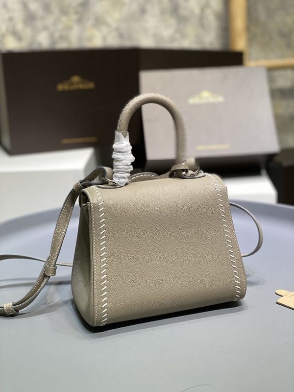 希少色デルボー カーフスキン ブリヨン ショルダー ハンドバッグ 偽物 2サイズ☆送料込 Def25681 - 画像 (4)