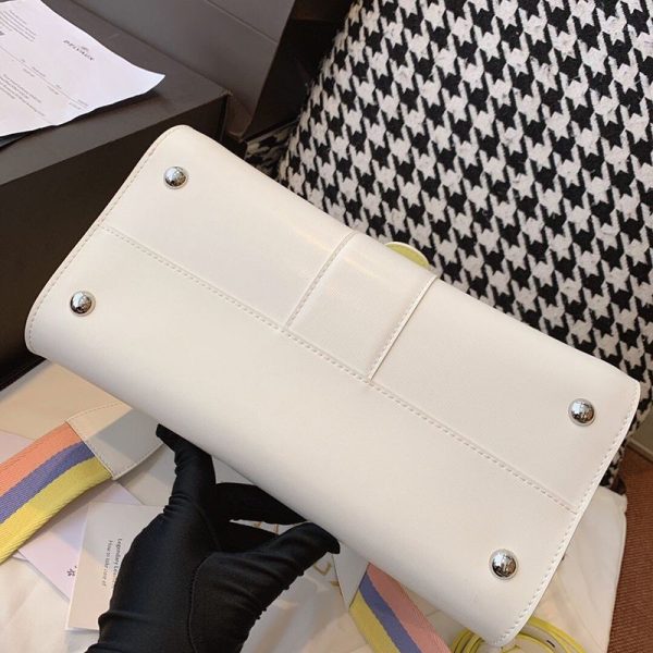 人気急上昇 デルボー ブリヨン MM Ivoryステッチ コピー ミディアムハンドバッグ Ded72803 - 画像 (5)