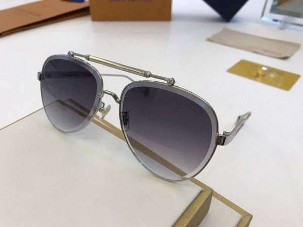 日本未入荷 ルイヴィトン サングラス 偽物 クロックワイズ キャンバス vue87862 - 画像 (6)