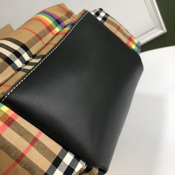 希少色バーバリー定番！アイコンストライプ スモールリュック コピー 80257071 - 画像 (6)