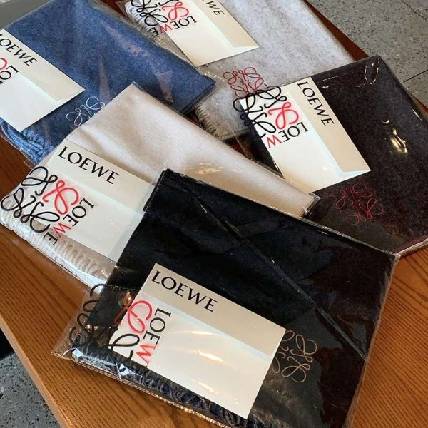 大人気！ロエベ バイカラー スカーフ コピー (ウール&カシミヤ) lou39445 - 画像 (9)