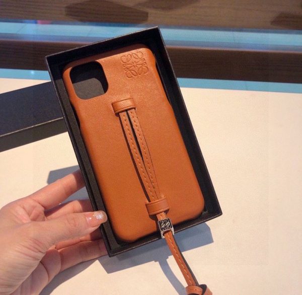 日本未入荷【ロエベ スマホケース コピー】レザー iPhone用ケース lob54514 - 画像 (2)