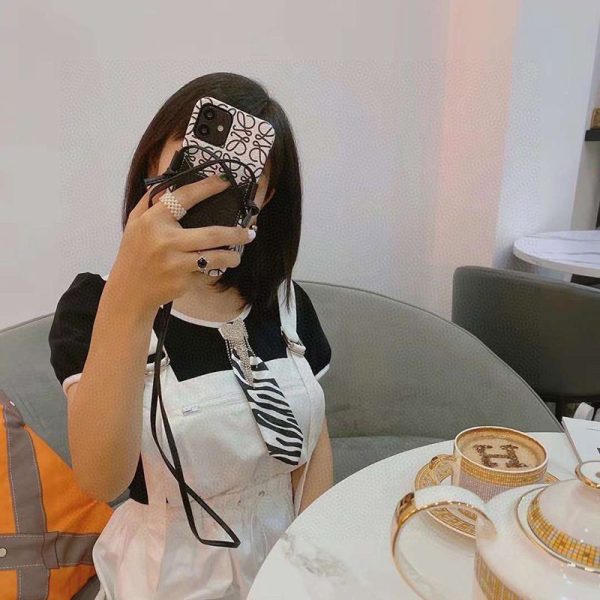 大人気【ロエベ iPhoneケース スーパーコピー】レザー スマホケース low05145 - 画像 (4)