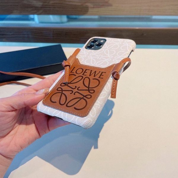 日本未入荷【ロエベ iPhone13ケース スーパーコピー】レザー スマホケース lov60307 - 画像 (3)