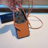 人気No1 セリーヌ☆トリオンフ コピーストラップ付き iPhone11/12 pro ケース Ces66233 - 画像 (2)