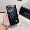 目を惹くカラー シャネル スマホケース iPhone11/12/13ケース スーパーコピー shi85496 - 画像 (5)