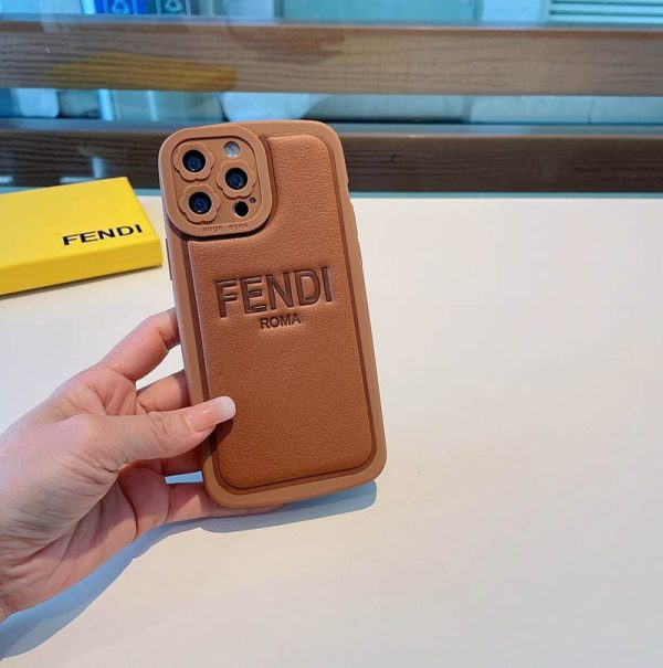 最安値挑戦 フェンディ iPhone 13/12/11/ Pro ケース スマートフォンケース 偽物 fek21165 - 画像 (3)