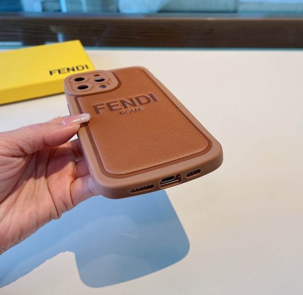 最安値挑戦 フェンディ iPhone 13/12/11/ Pro ケース スマートフォンケース 偽物 fek21165 - 画像 (4)