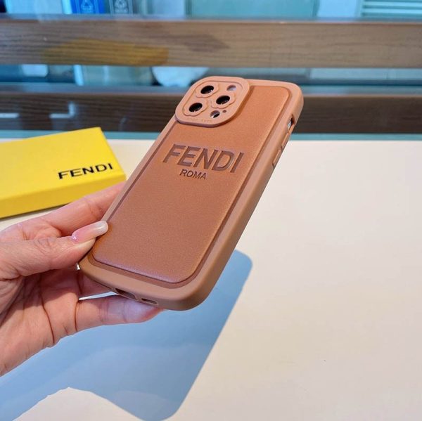 最安値挑戦 フェンディ iPhone 13/12/11/ Pro ケース スマートフォンケース 偽物 fek21165 - 画像 (9)