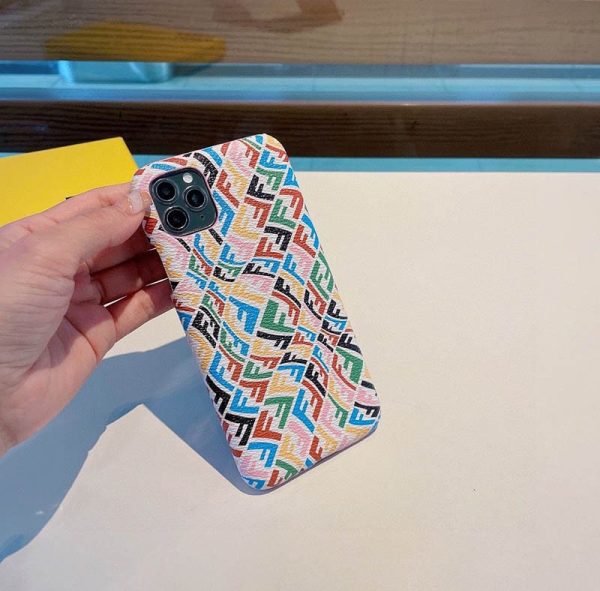 希少色 フェンディ iPhone 13/12/11/ Pro ケース スマートフォンケース コピー fed23582 - 画像 (6)