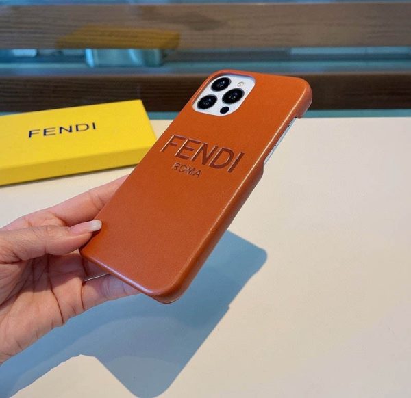 入手困難 【★フェンディ】iPhone 13/12/11Pro ケース コピー fea93484 - 画像 (8)