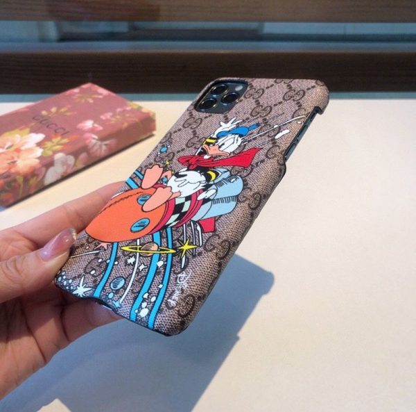 大人気!!新色グッチ ディズニーコラボ ドナルドダック iPhoneケース コピー gub66546 - 画像 (2)