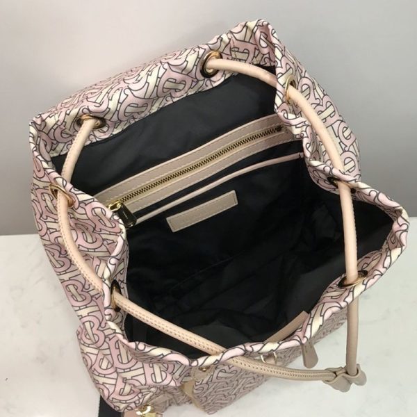 【送料関税込み】バーバリー モノグラム柄 リュックサック スーパーコピー Bag73763 - 画像 (6)