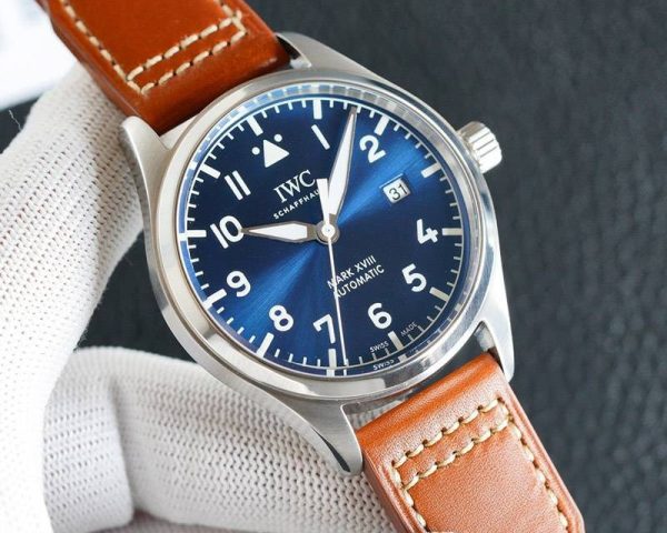 世界中で大人気♪IWC コピー パイロットウォッチ マーク18 プティプランス iwx76613 - 画像 (5)