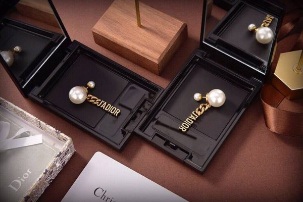 完売必至ディオール トライバル ピアス 偽物 メタル・レジンパール・クリスタル deu35371 - 画像 (2)