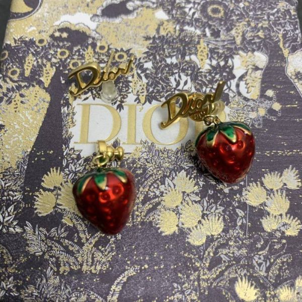 大人気!!新色ディオール 偽物 メタル ストロベリー ピアス deu86883 - 画像 (6)