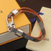 大人気!!新色ルイヴィトン メンズ ブラスレ・LV トレブル モノグラム 偽物 カーフ M6423E - 画像 (3)