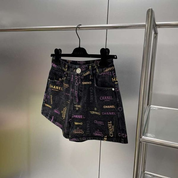 最安値挑戦シャネル プリント デニム ショートパンツ 偽物 shn13678 - 画像 (4)