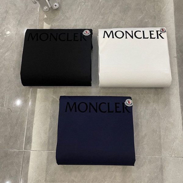 超話題!22SS◆モンクレール◆ブラック ロゴ コットン Tシャツ スーパーコピー 3色 moc39591 - 画像 (3)