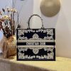 最安値挑戦ディオール ブックトート 偽物 ブルーの刺繍カーフスキン 2サイズ dey92412 - 画像 (3)