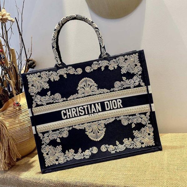 最安値挑戦ディオール ブックトート 偽物 ブルーの刺繍カーフスキン 2サイズ dey92412 - 画像 (5)