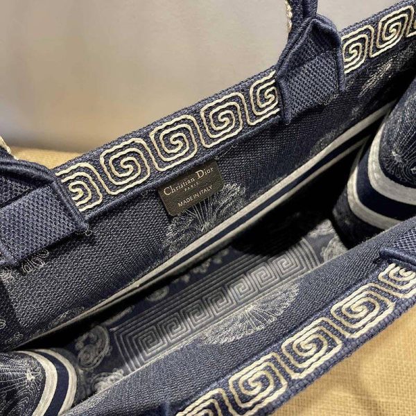 最安値挑戦ディオール ブックトート 偽物 ブルーの刺繍カーフスキン 2サイズ dey92412 - 画像 (6)