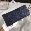 完売必至 ロエベ アナグラム 偽物 リピートジップアラウンド ウォレットエンボスカーフ loy07540 - 画像 (2)