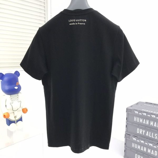 春もの新作◆​ルイヴィトン◆Tシャツ パロディ トップス 半袖 メンズ レッドブラック vuo27473 - 画像 (2)