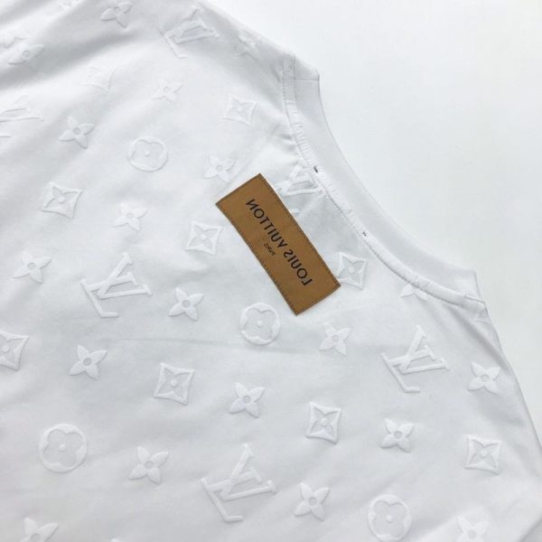 《大人気》​ルイヴィトン コントラストバックTシャツゲーム 偽物 vua69633 - 画像 (4)