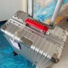 世界中で大人気♪フェンディ×リモワ スーツケース スーパーコピー rie81915 - 画像 (8)