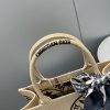 目を惹くカラーディオール ブックトート 偽物 ミディアムバッグ M1296ZRUW_M918 - 画像 (8)