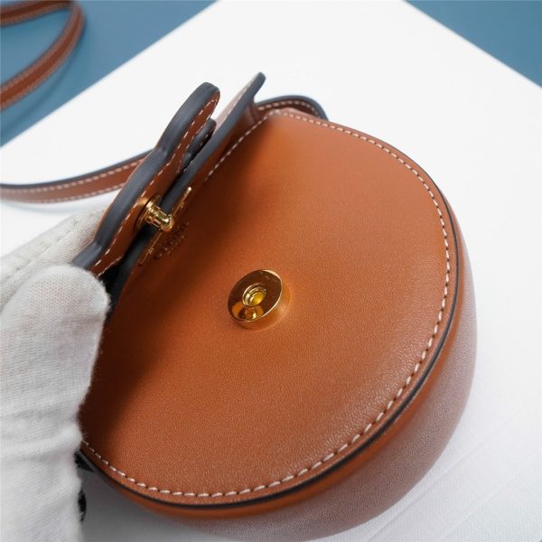 【日本未発売】セリーヌ 偽物 ミニ ブザス キュイル トリオンフ ショルダーバッグ 10J303DPQ04LU - 画像 (7)